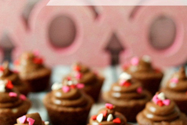 cc-valentine-chocolate-cupcakes