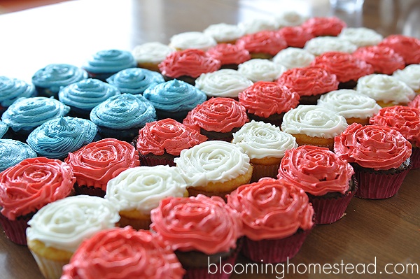 Patriotic Cupcakes and Printables