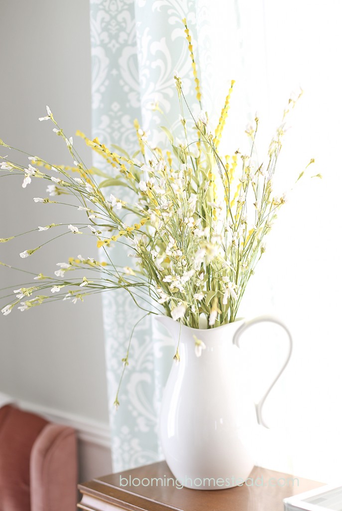 Spring Decor at Blooming Homestead