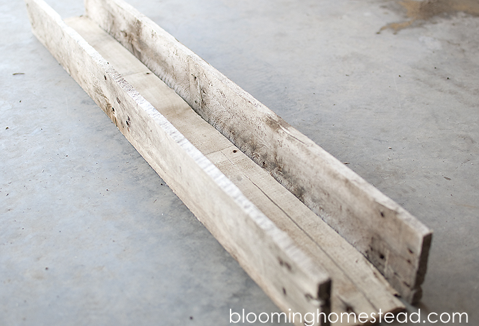 DIY Pallet Planter Box by Blooming Homestead