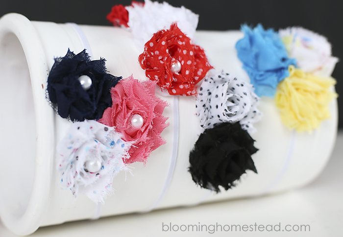 This tutorial shows how easy it is to make these floral headbands from babies to grown ups!