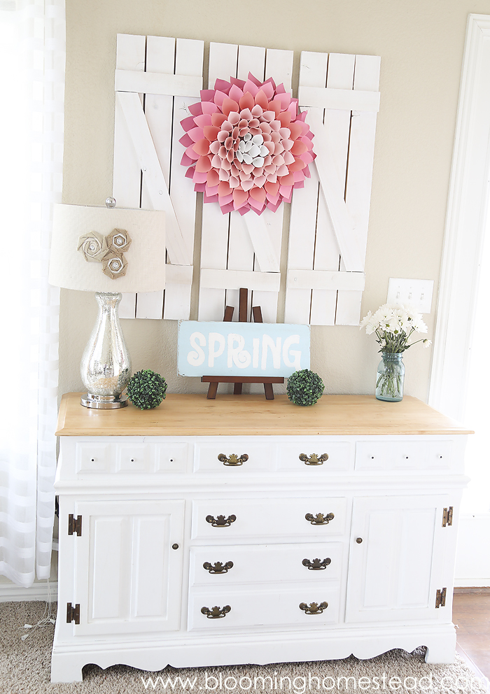 Such clean and cheery touches in this Spring Home Tour.