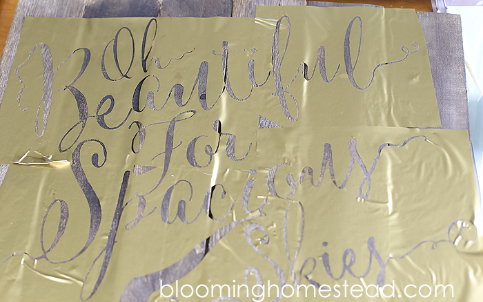 Check out this tutorial showing how to make this gorgeous patriotic calligraphy pallet sign. 