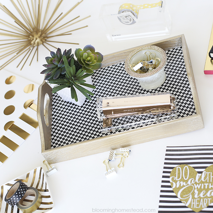 You'll love this easy DIY Houndstooth tray, so simple and easy to make!