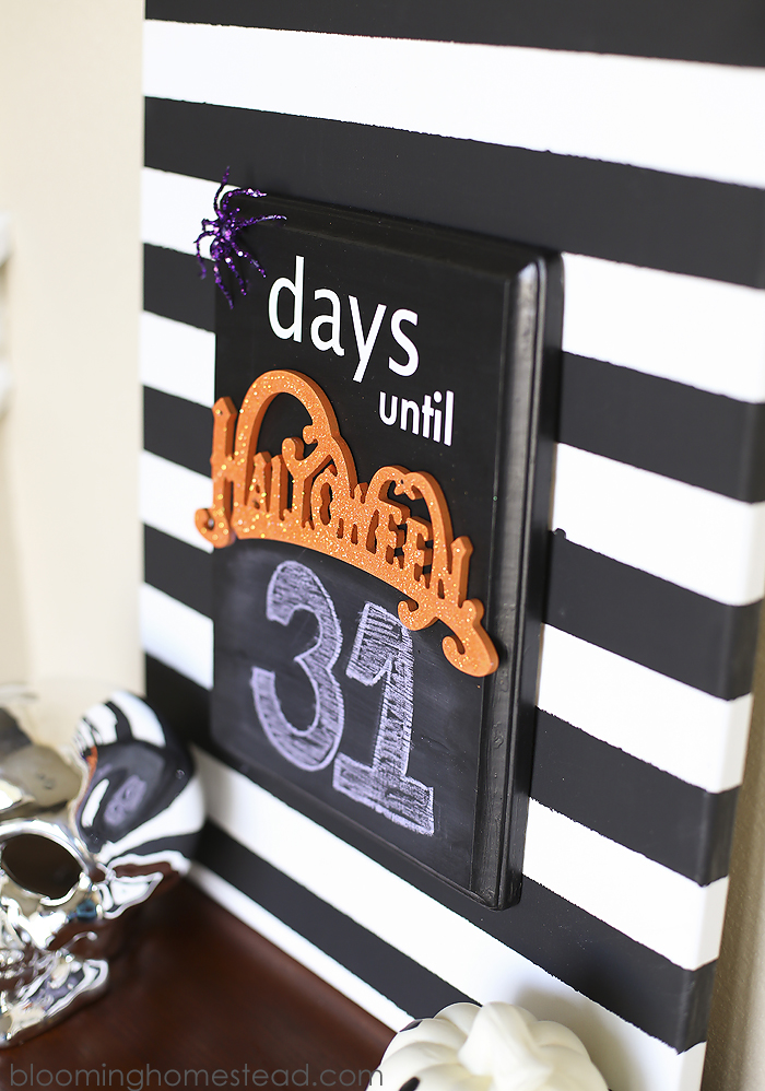 This diy Halloween countdown is so fun and easy to make and is the perfect addition to your Halloween decor. 