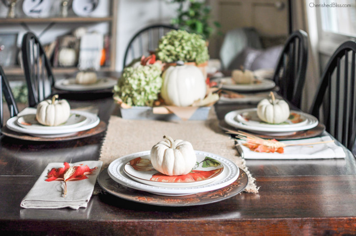 CCSimple-Fall-Tablescape-009-700x465