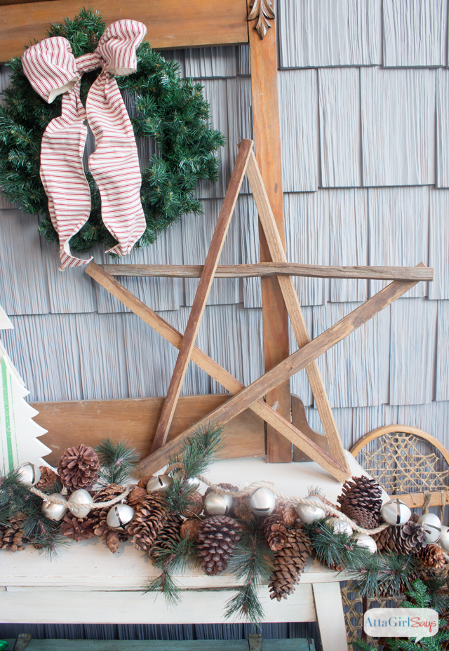 vintage-inspired-christmas-porch-decorations-6