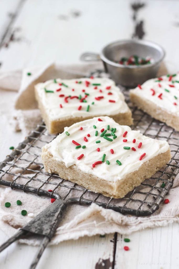 ccmariahFrosted-Sugar-Cookie-Bars-3