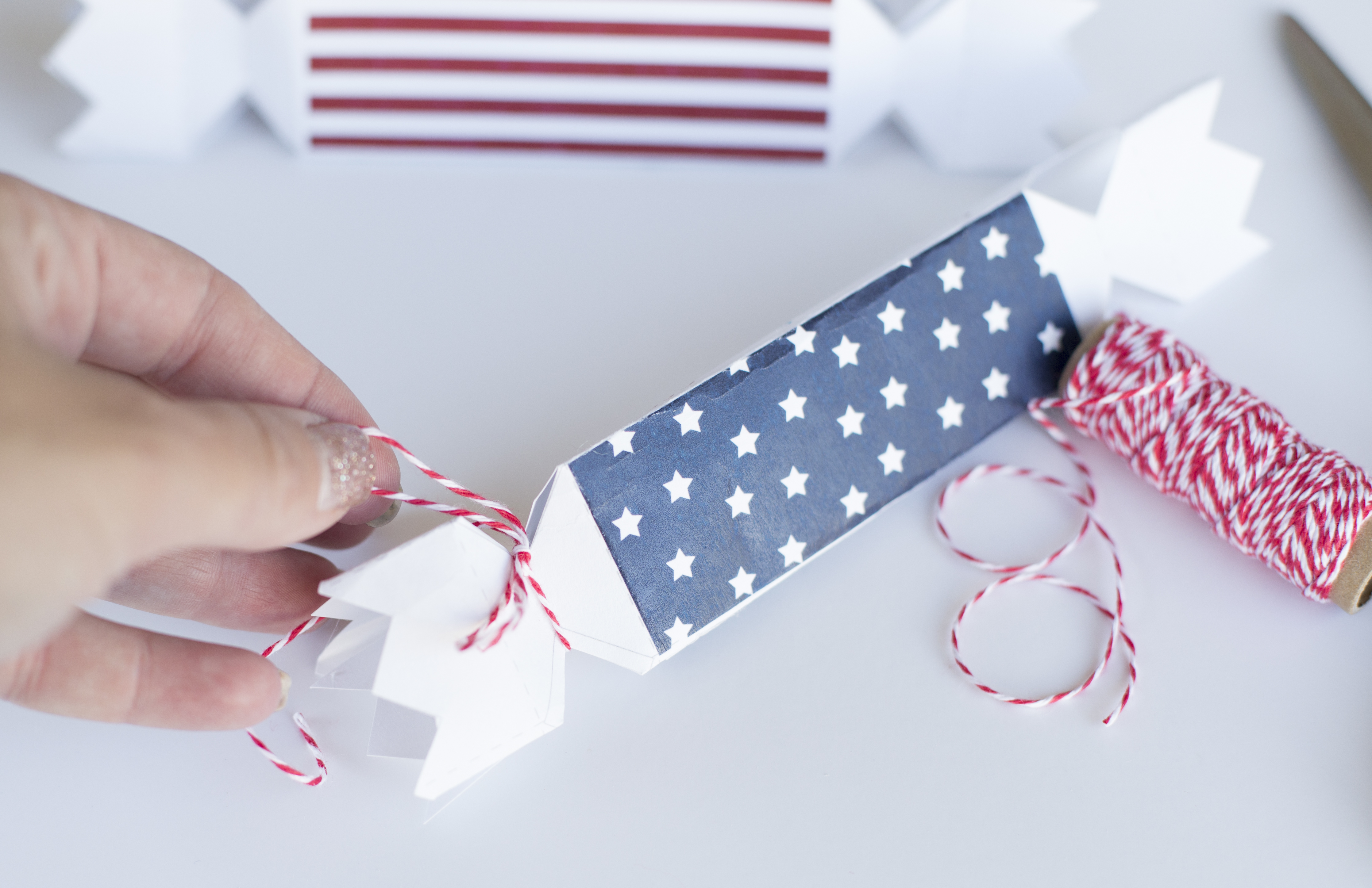 Love these adorable free printable 4th of July Favor Boxes.