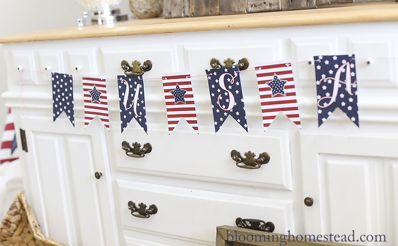 DIY Patriotic Home Decor Ideas and free printables to celebrate Independence Day