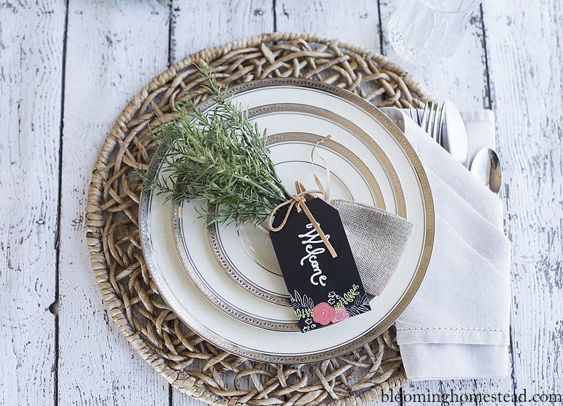 DIY Rustic Place Setting by Blooming Homestead, perfect for weddings, events, dinner parties and holidays