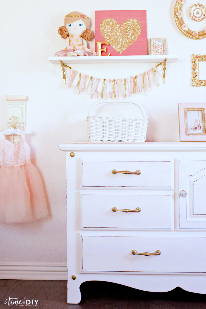 CCchippy-glam-dresser-makeover