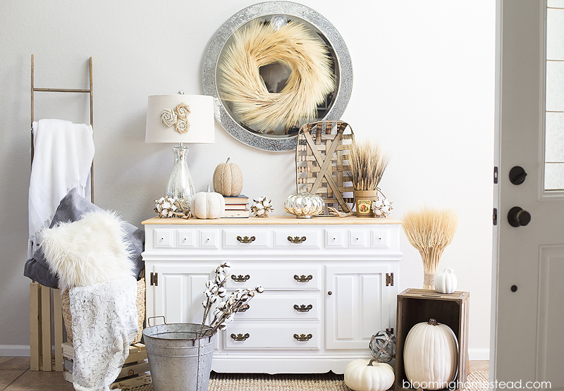 Fall Home Tour and neutral farmhouse fall decor ideas