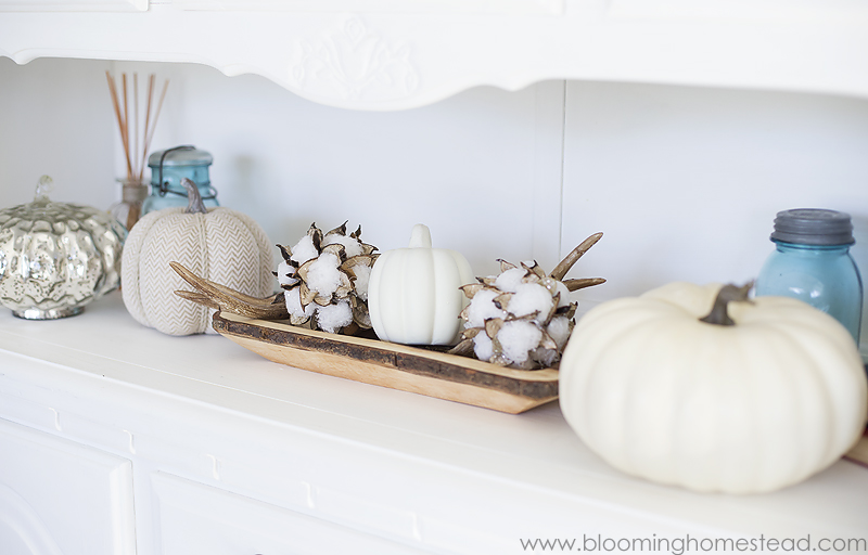 Fall Home Tour and neutral farmhouse fall decor ideas