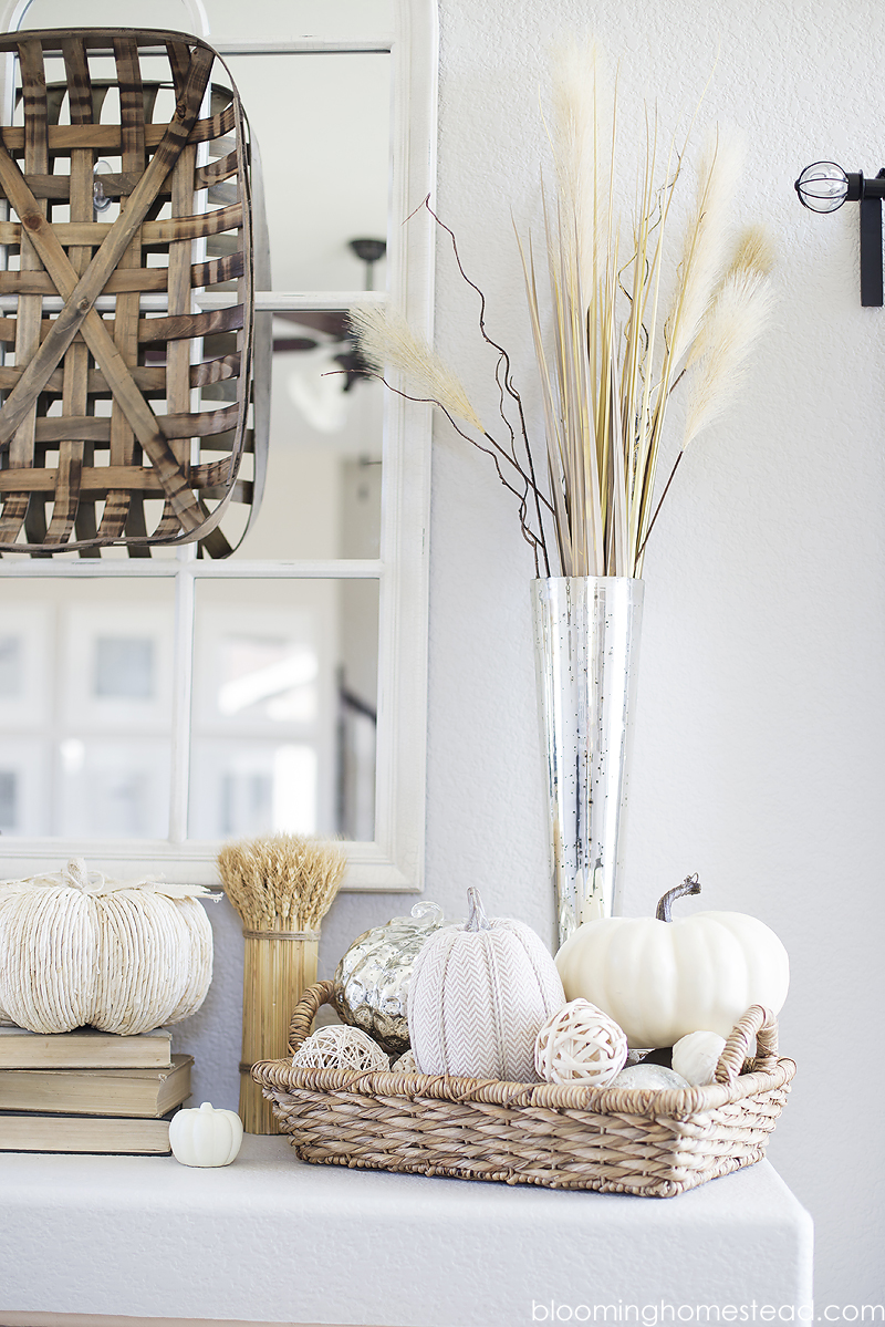 Beautiful fall home decor featuring neutral fall decor