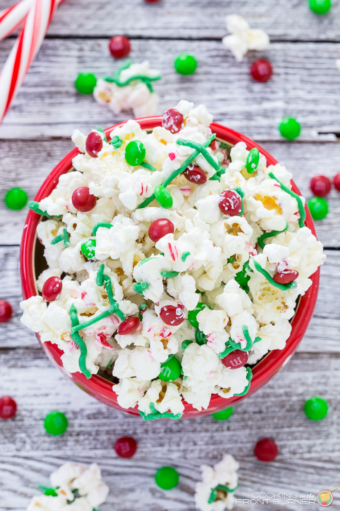 white-chocolate-peppermint-popcorn-snack