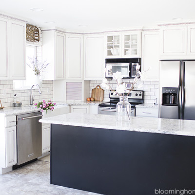 Beautiful Farmhouse Style Kitchen Makeover at Blooming Homestead. Check out the before photos!