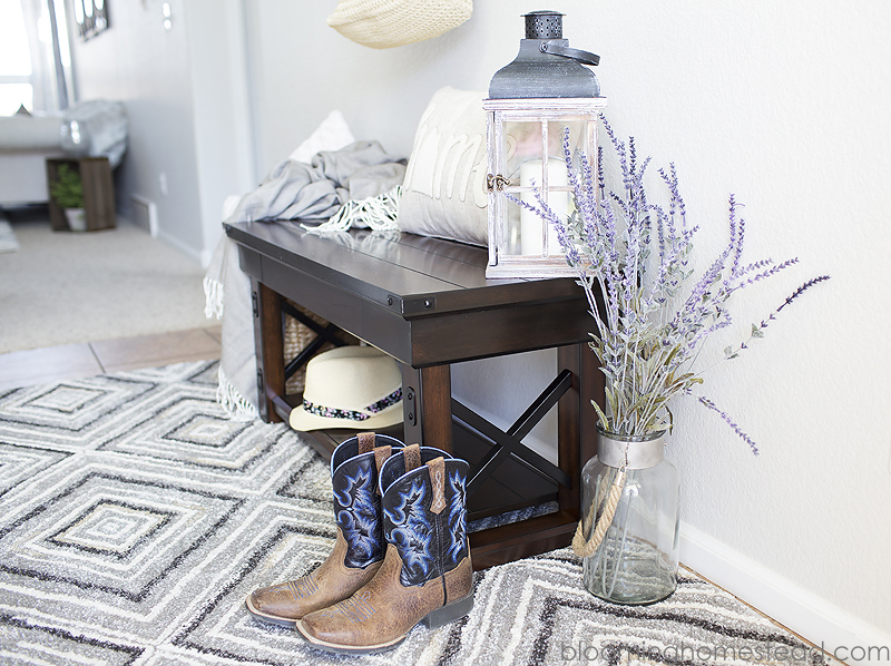 Modern Farmhouse Entryway Style