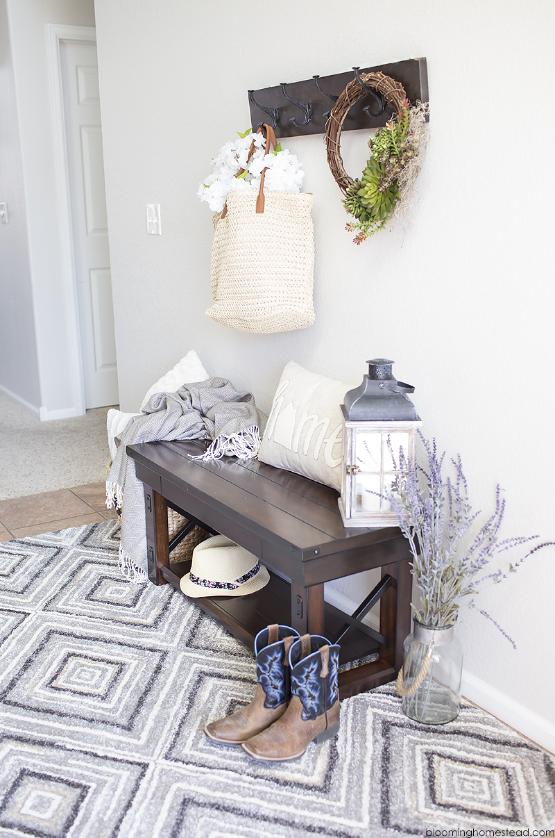 Simple and Modern Farmhouse Entrway