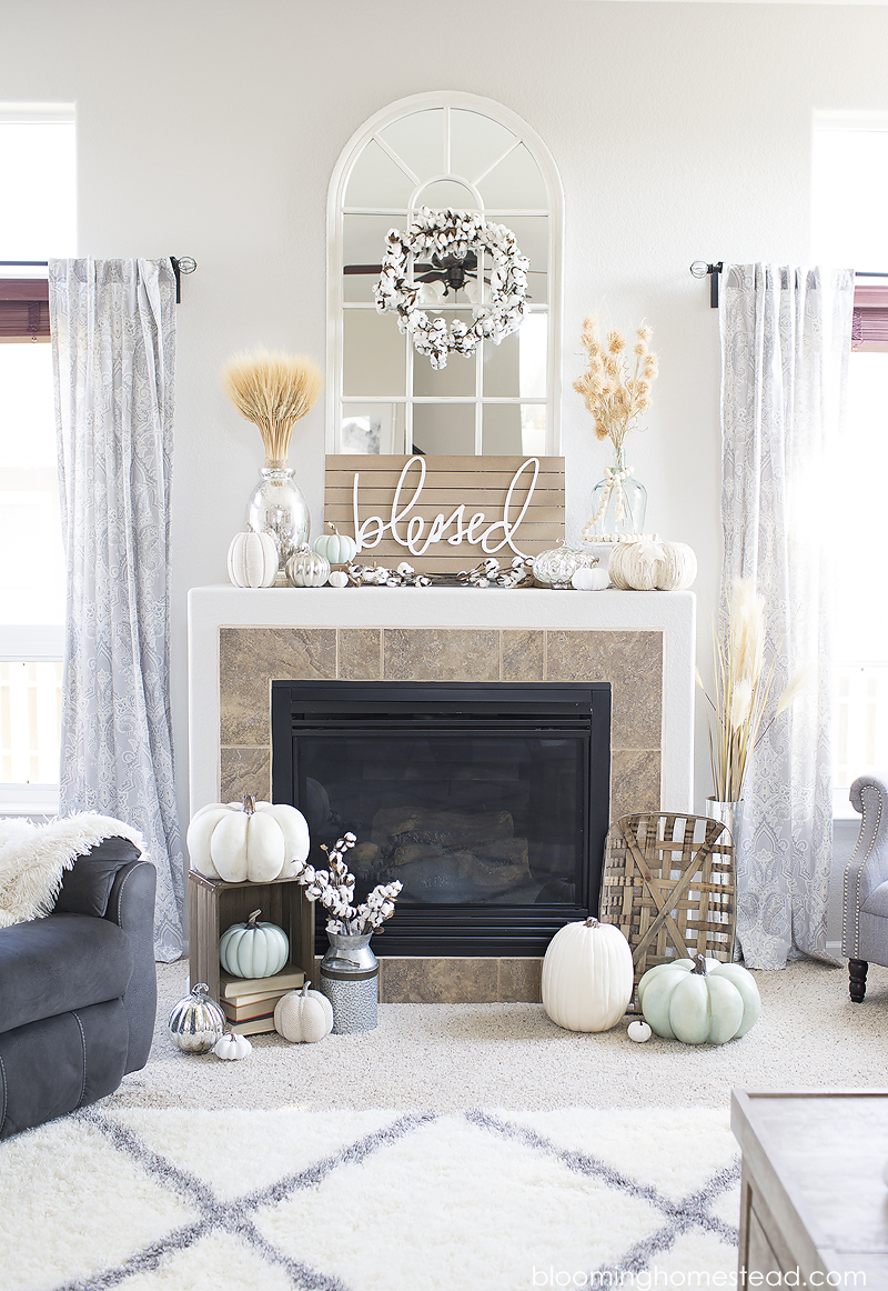 Beautiful Neutral Fall Mantle