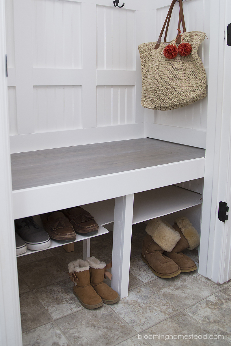 Bottom shoe shelf