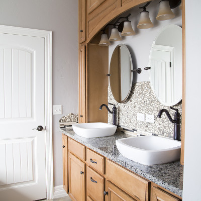 Rustic Master Bathroom style