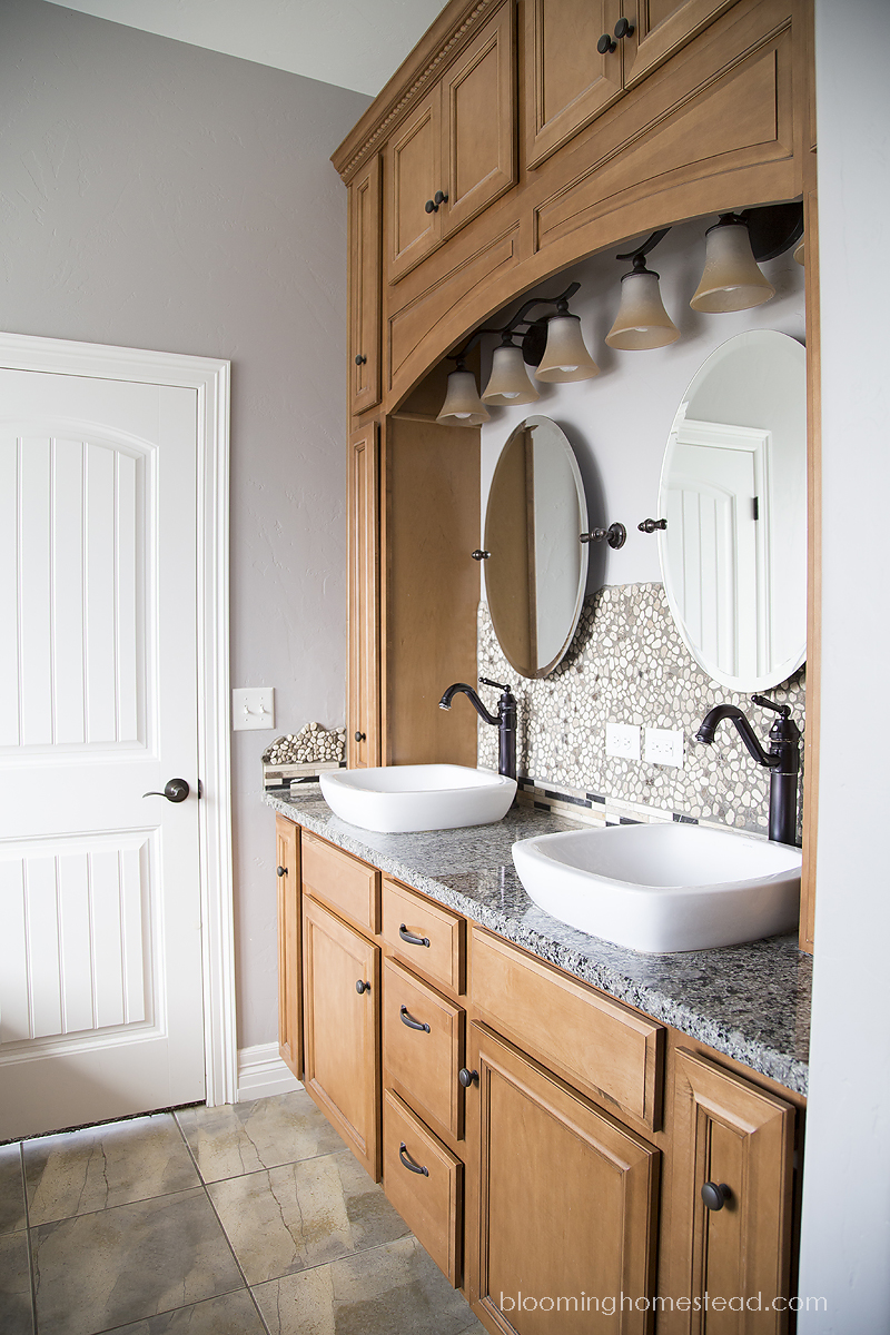 Rustic Master Bathroom style